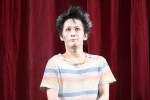 成河、舞台『テラヤマキャバレー』舞台挨拶に登場