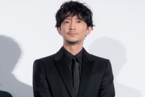 津田健次郎、『映画 マイホームヒーロー』初日舞台挨拶に登場