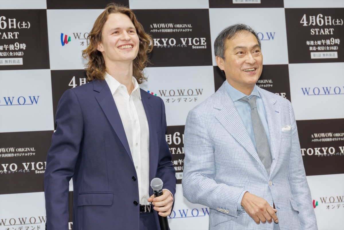 アンセル・エルゴート「東京は僕の第二の故郷」　30歳を祝うサプライズケーキに感激