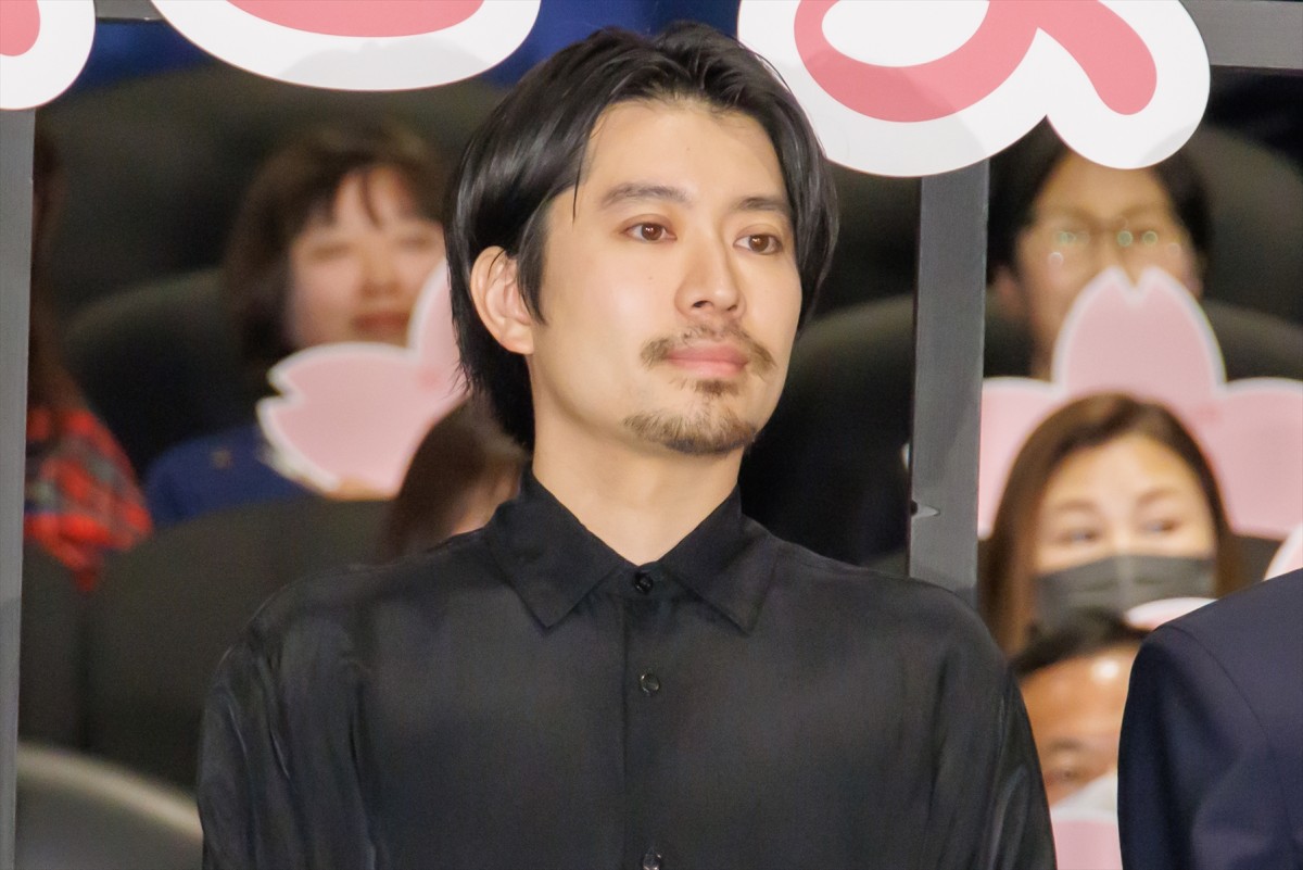 佐藤健、35歳を迎え初の“本気”へ「20代はなんとなく頑張っていた」