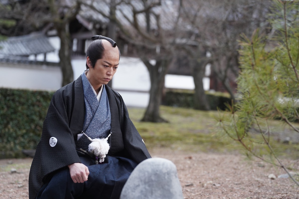 『大奥』第9話　“倫子”小芝風花、再会した“定信”宮舘涼太から抱きしめられる