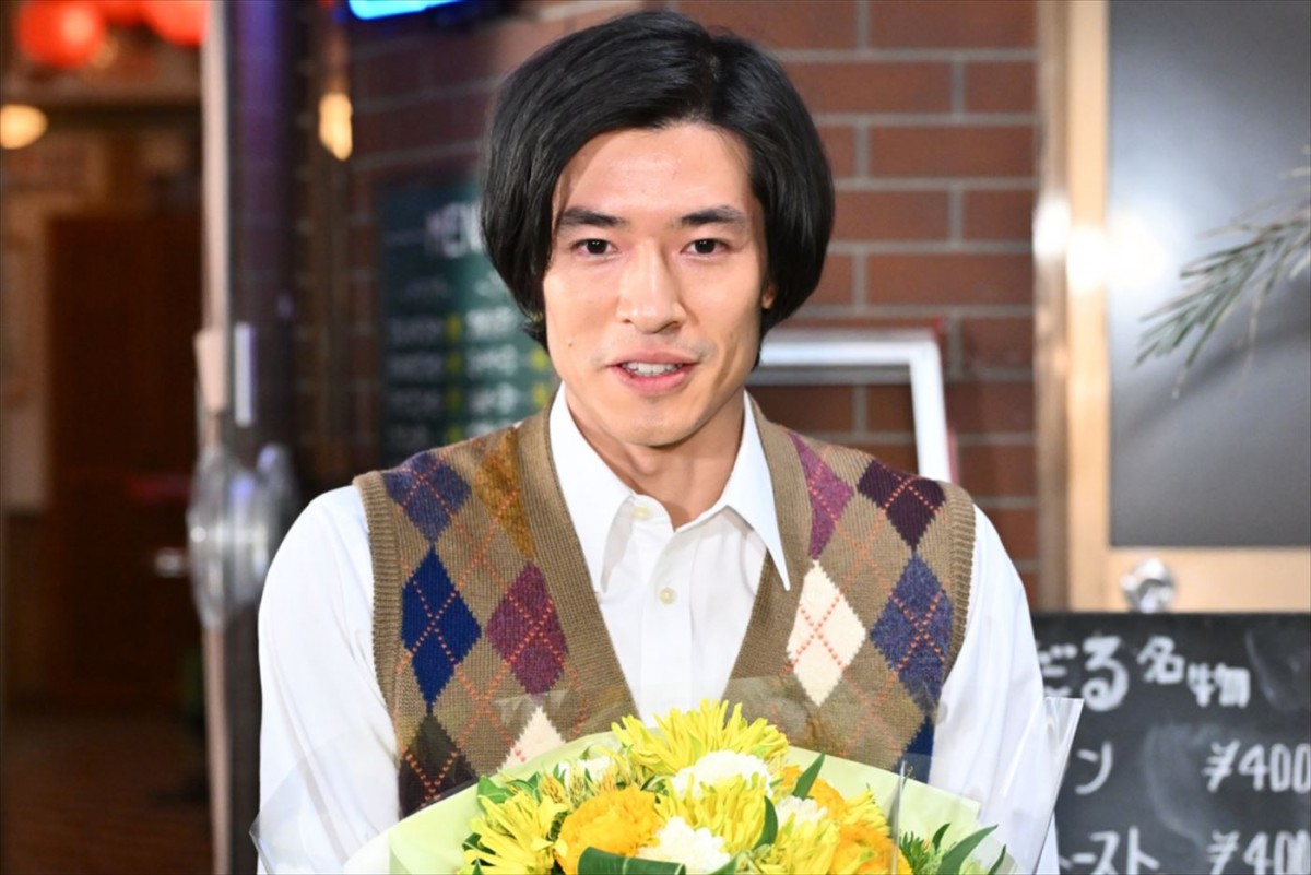 『不適切にも』阿部サダヲ、仲里依紗、磯村勇斗、河合優実らキャスト陣が笑顔でクランクアップ！