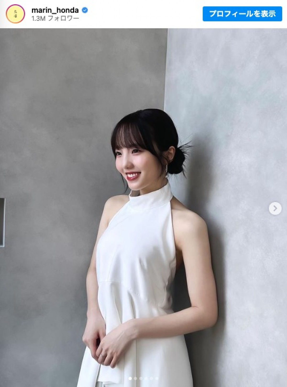 本田真凜、美しいノースリーブドレス姿　※「本田真凜」インスタグラム