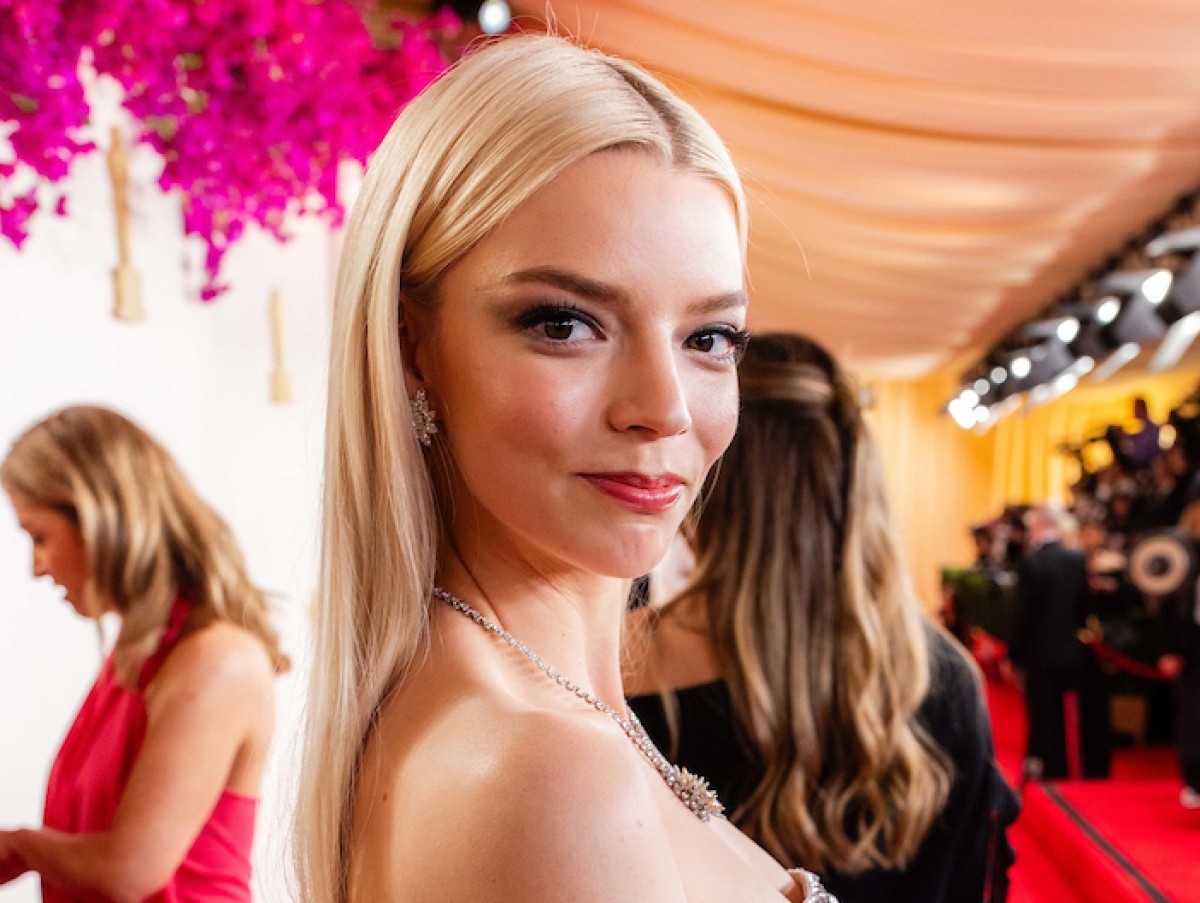 アニャ・テイラー=ジョイ、結婚式の未公開写真をシェア