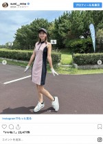 鷲見玲奈のゴルフウェア姿　※「鷲見玲奈」インスタグラム