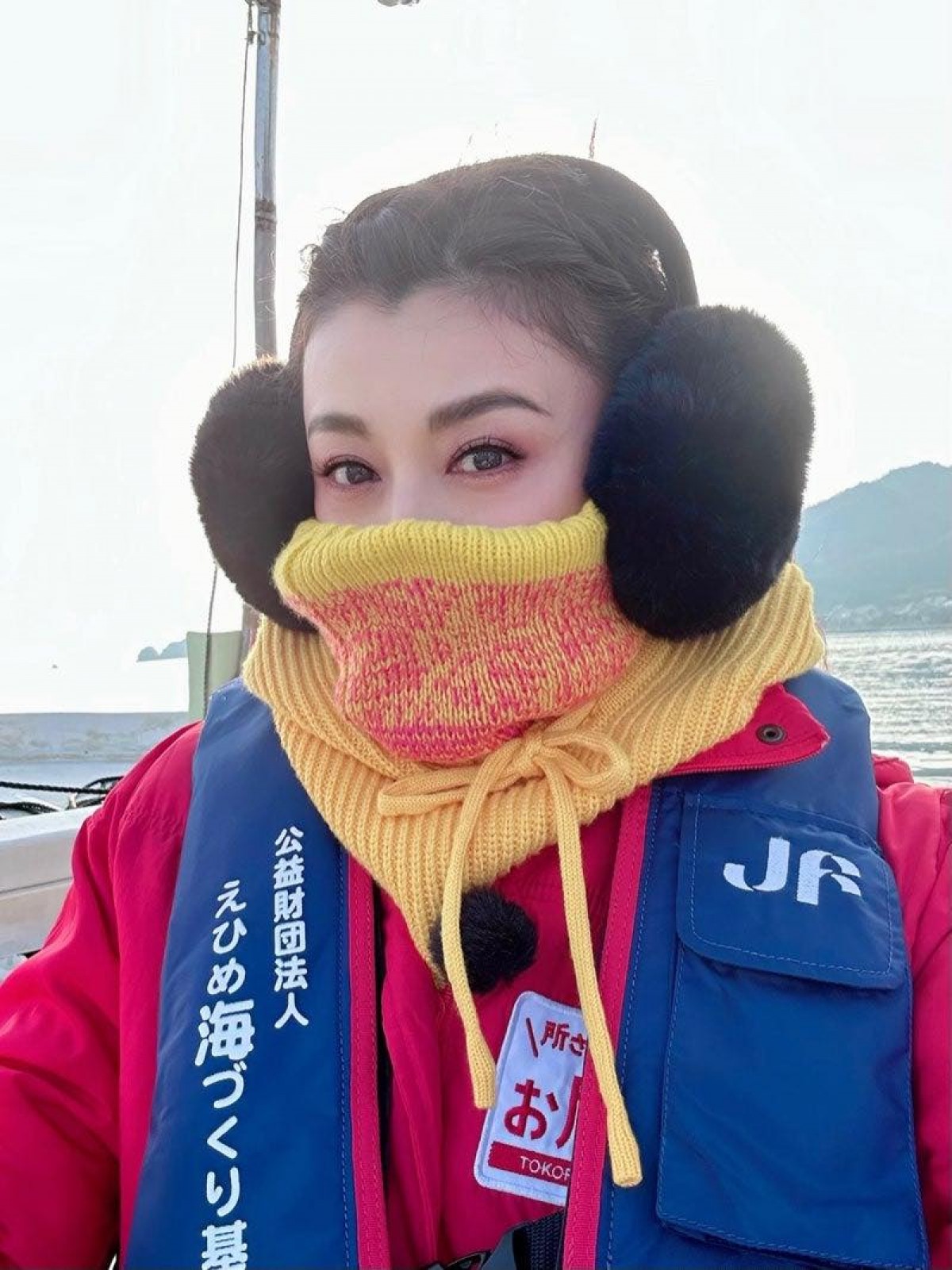 藤原紀香、デニム姿の長身スタイルに驚きの声「スタイル抜群すぎる」
