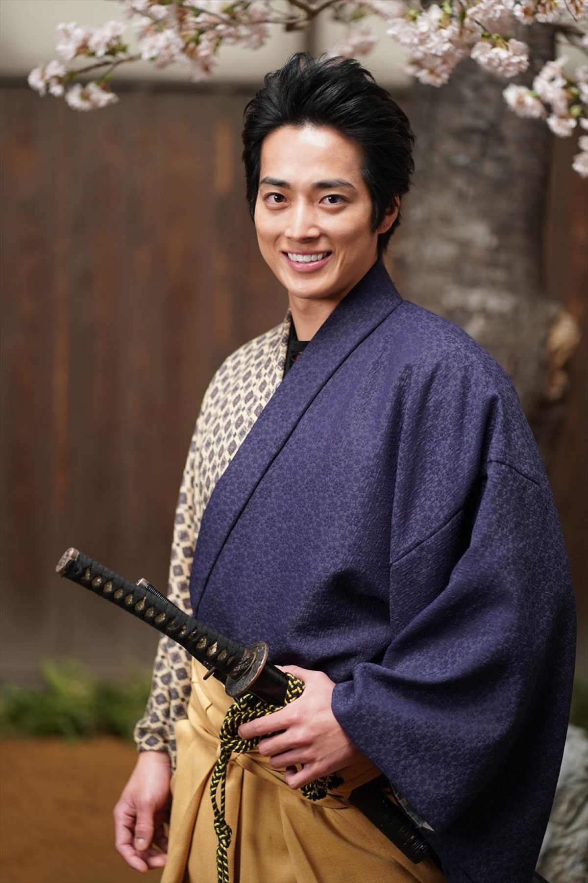 杢代和人、三浦涼介、『君とゆきて咲く』レギュラーキャストに！　隊士たちが笑顔で集う“青春感”満載のポスター完全解禁