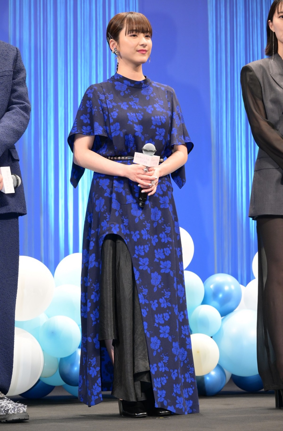 永野芽郁、舞台挨拶中ハプニングに見舞われた高橋文哉に神対応　観客沸かせる