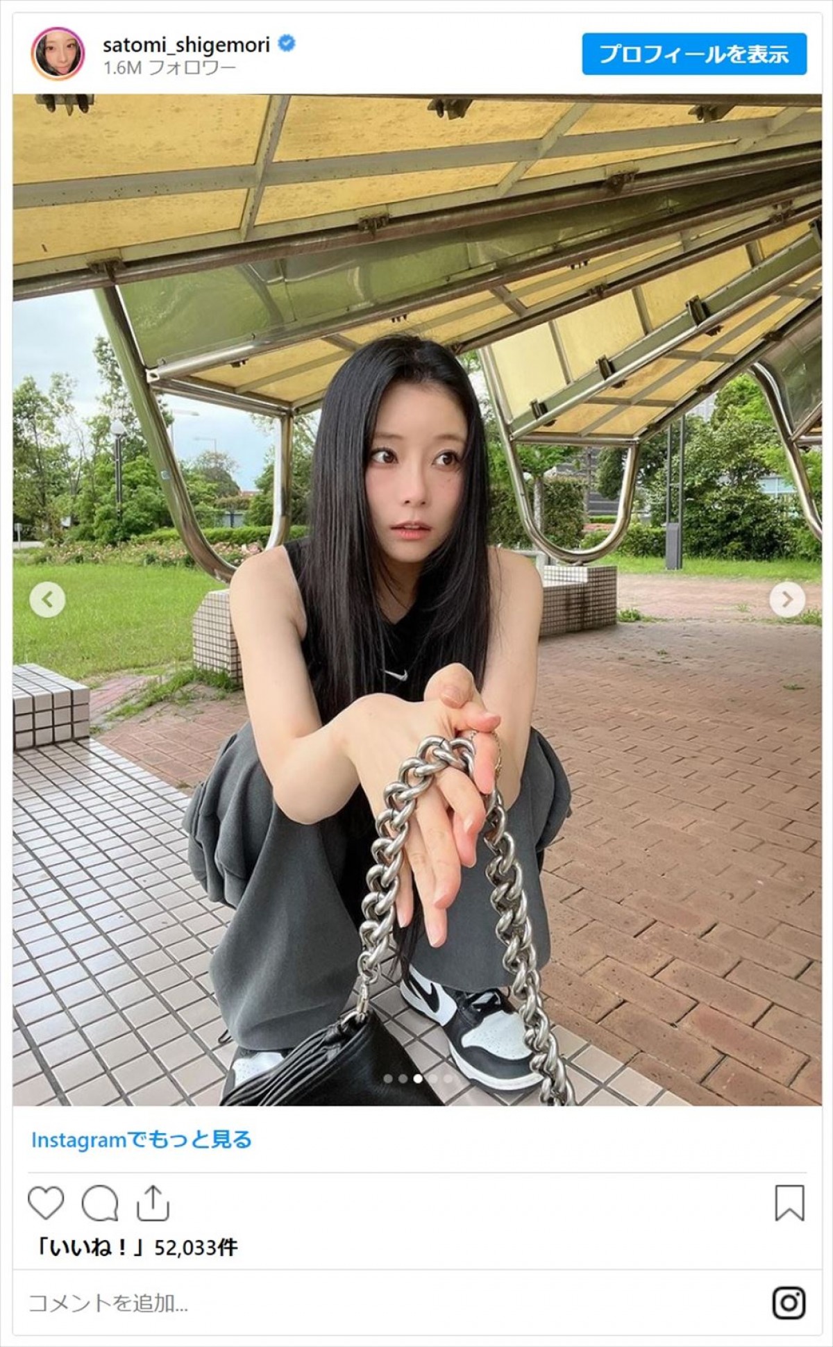 重盛さと美、ヘソチラ＆舌ペロの近影に反響「今日の写真も世界一可愛いね」「30代後半と思えない可愛すぎる」
