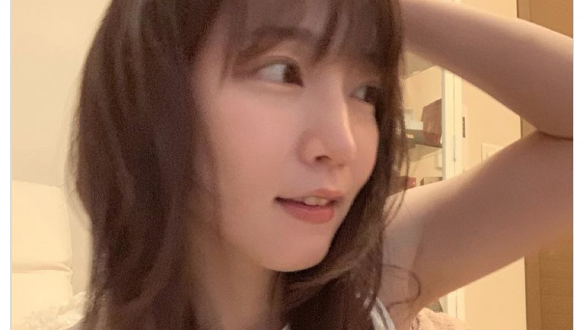 吉岡里帆　白ビキニ 