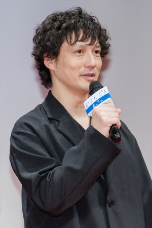 安藤政信、映画『かくしごと』完成披露舞台挨拶に登場