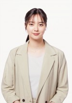 ドラマ『クラスメイトの女子、全員好きでした』に出演する新川優愛