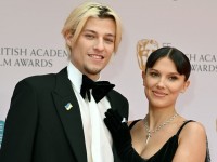 ミリー・ボビー・ブラウンがボン・ジョヴィ息子と結婚！