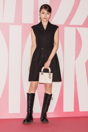 有村架純、「ミスディオール展覧会　ある女性の物語」に登場