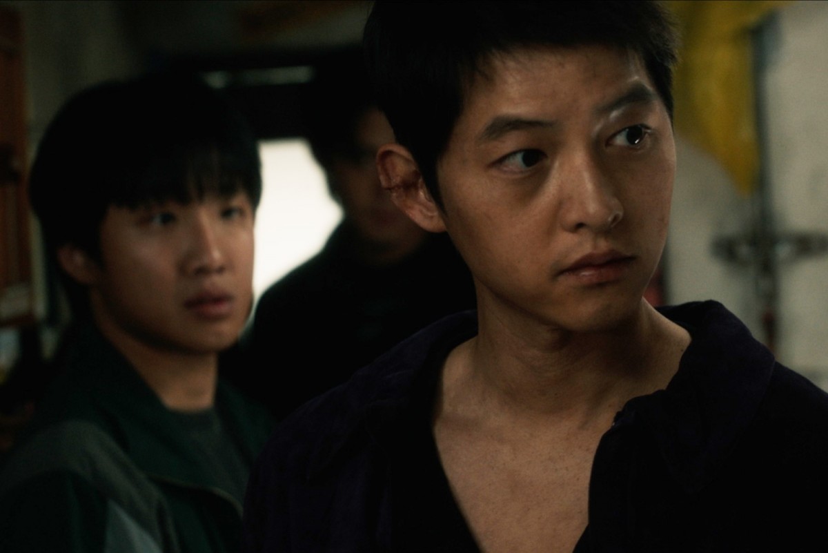 韓国映画『このろくでもない世界で』ソン・ジュンギが演じた裏社会に生きる男・チゴンの1週間コーデ解禁