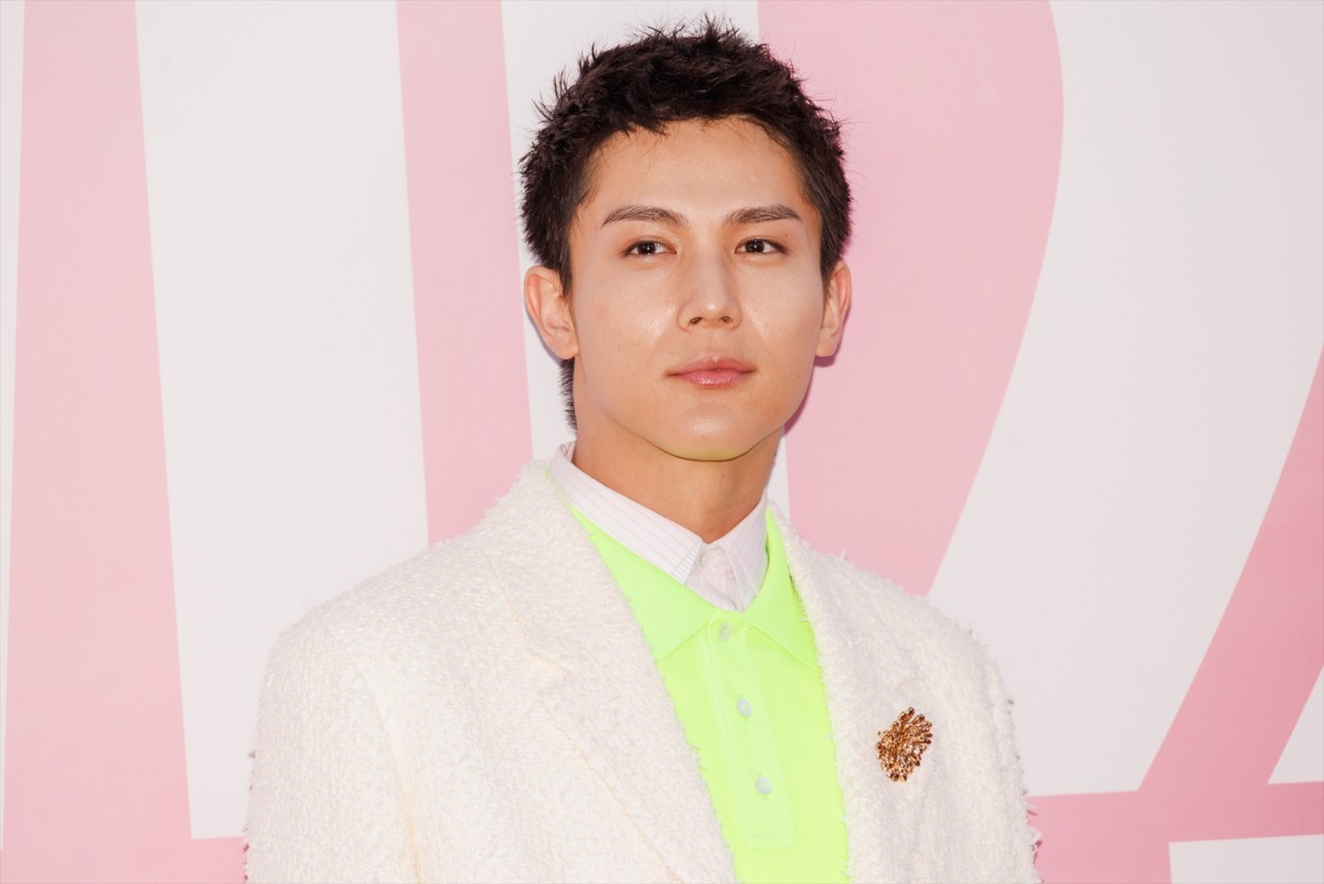 山下智久、BLACK PINK・ジス、ナタリー・ポートマンら豪華ゲストが集結「ミス ディオール 展覧会 ある女性の物語」