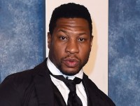 ジョナサン・メジャーズ、DVで有罪後初仕事が決定