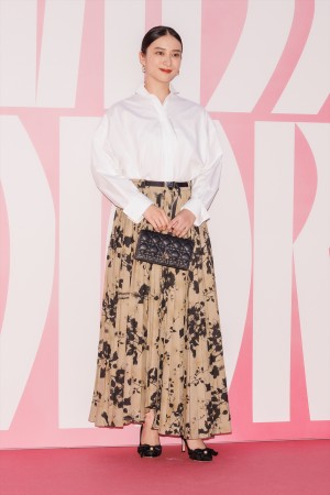 武井咲、「ミスディオール展覧会　ある女性の物語」に登場