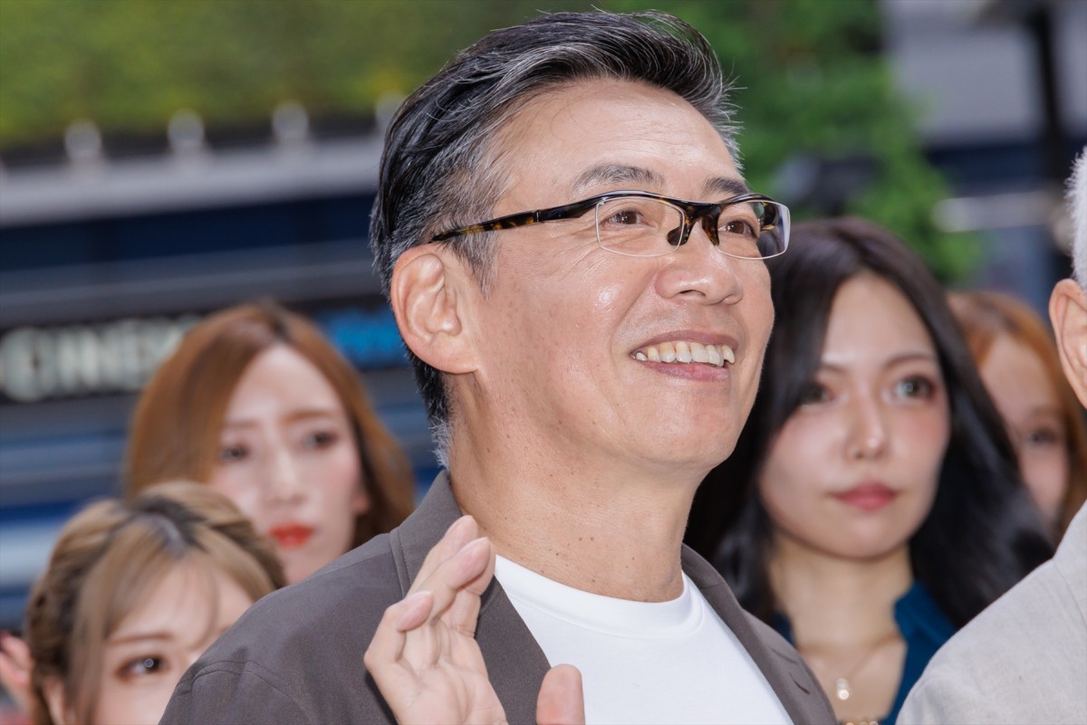 小池栄子、桑田佳祐のメッセージに感激　MV出演を回顧「真っ赤な水着で出演させていただいた」
