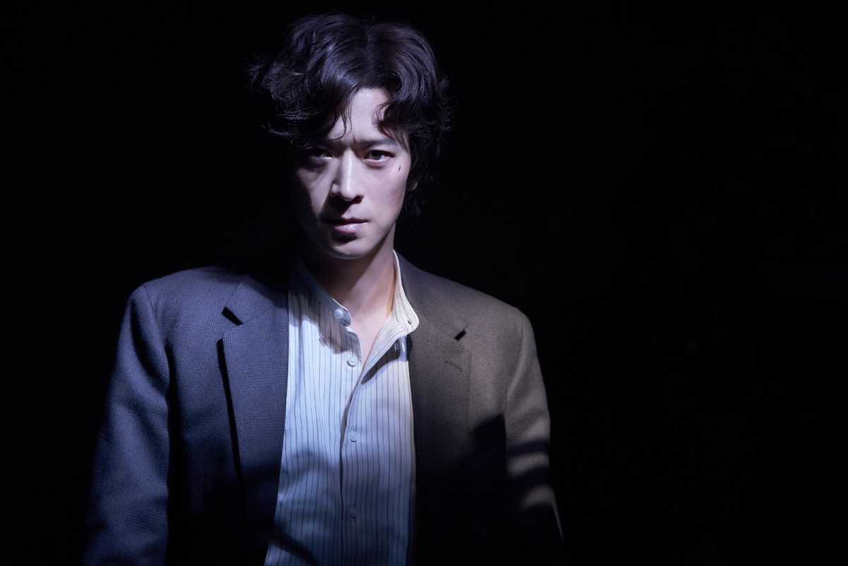 カン・ドンウォン主演、韓国発・新感覚ホラー『憑依』9.6公開決定　緊張のティザービジュアル公開