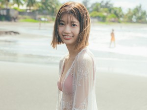 【注目度大！】日向坂46・高本彩花「1st写真集」公開カット