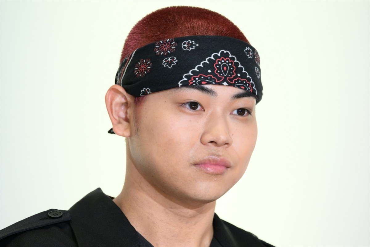 高橋文哉、会見でも一人二役　関水渚と森香澄は劇中歌を生パフォーマンス