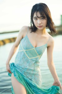 今森茉耶の1st写真集『恋がはじまる』より先行カット