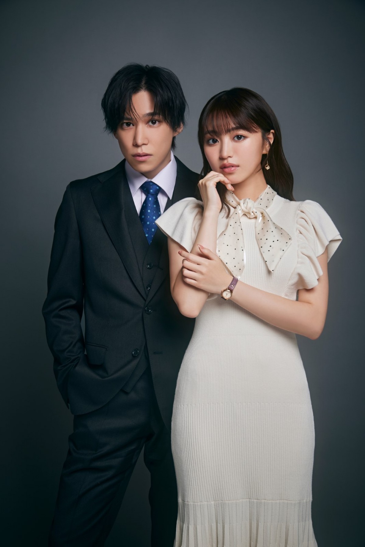 ドラマ『愛人転生 ―サレ妻は死んだ後に復讐する―』主演の(左から)千賀健永、香音