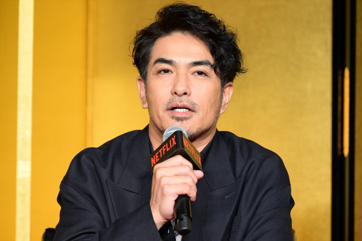 綾野剛、「100億円の使い道は？」の問いに俳優らしい答え
