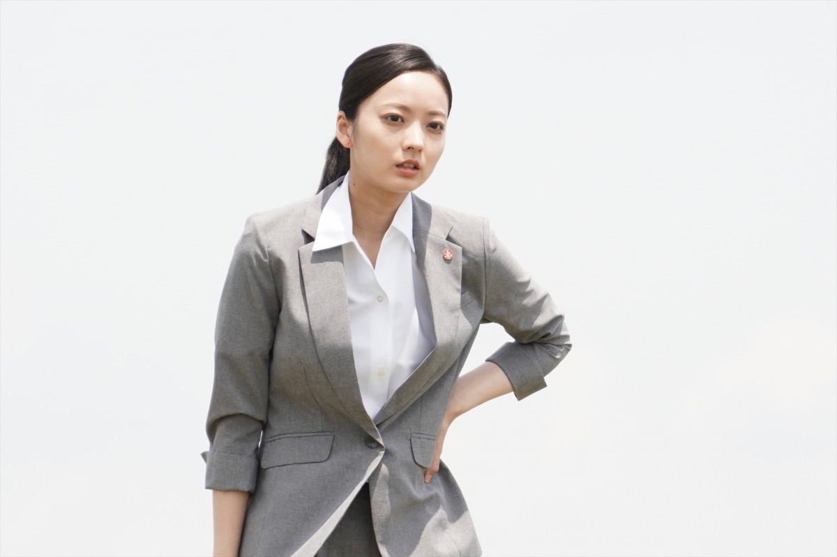 小芝風花×大島優子『GO HOME』第2話　アパートの一室で見つかった身元不明の遺体に犯罪者の疑いが