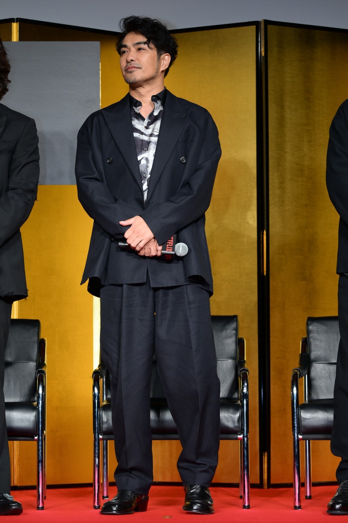 綾野剛、「100億円の使い道は？」の問いに俳優らしい答え