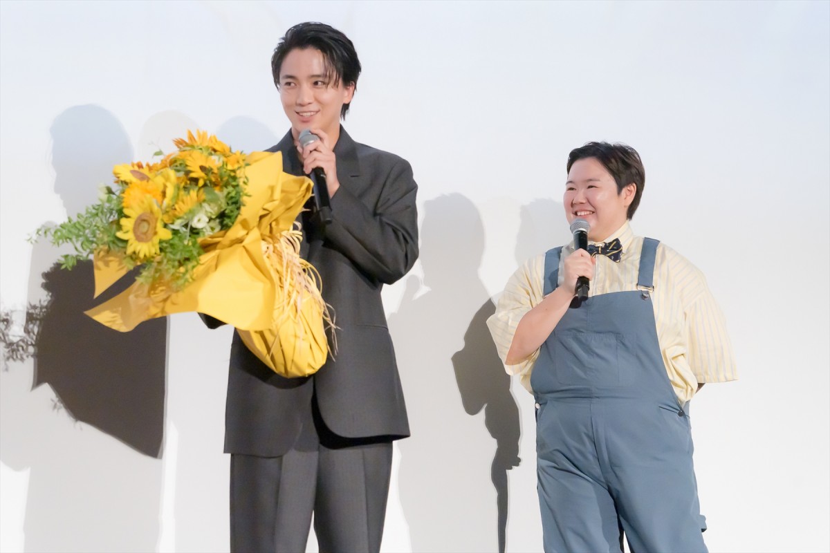 やす子、誕生日サプライズに喜び　26歳の抱負を明かす「目の前のことをコツコツ」