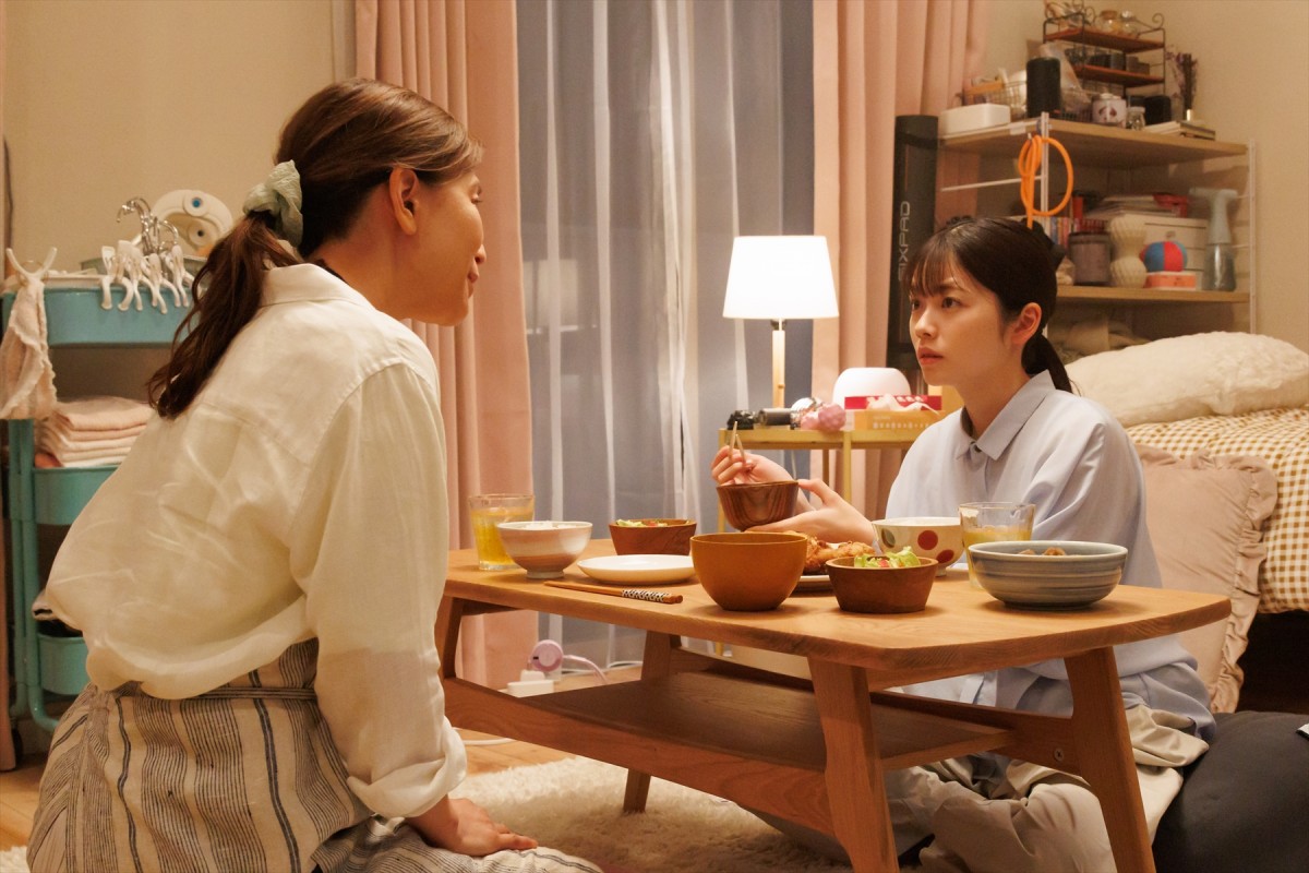 『GO HOME』第5話　“桜”小芝風花の部屋を“母”鈴木杏樹が訪問　桜の過去が明らかに