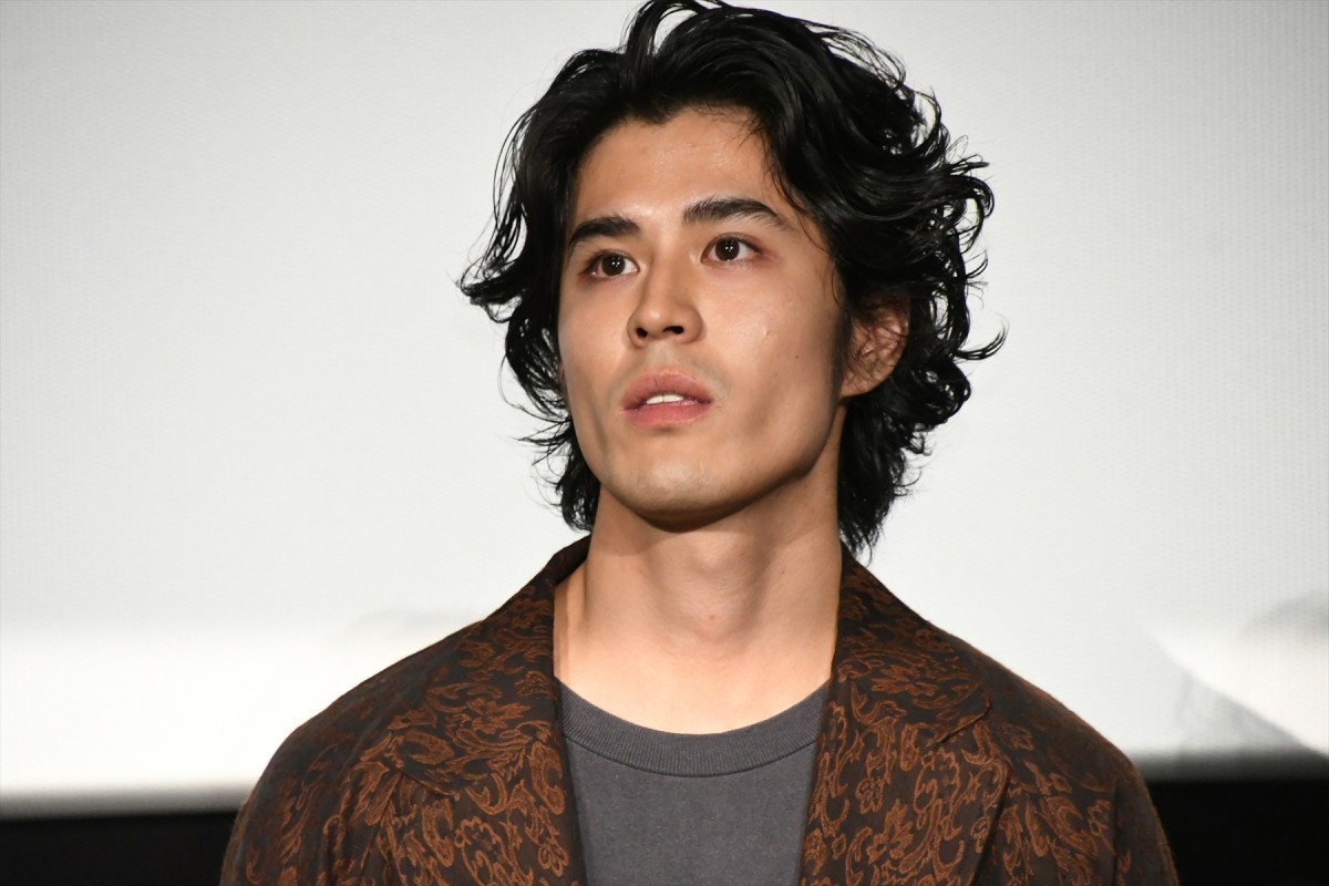寛一郎、主演映画完成に思いを吐露「僕らはアイヌの文化を絶やさず未来に繋ぐためにこの映画を作りました」