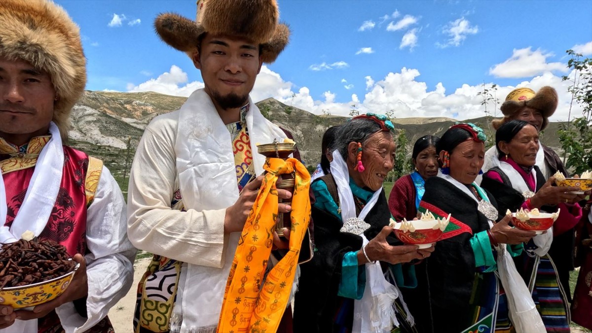 世界一周旅真っ只中、その国ならではの異文化結婚式を10回も挙げた夫婦が登場　今週の『新婚さん』