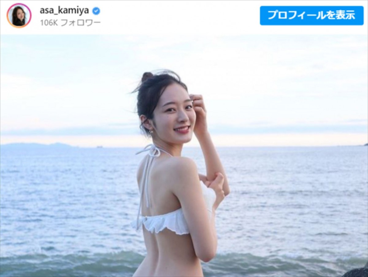グラビア話題“ミス東大”、水着で「セブ島」ビーチ満喫「スタイル抜群」　実は4姉妹「全員美人なのスゴイ」