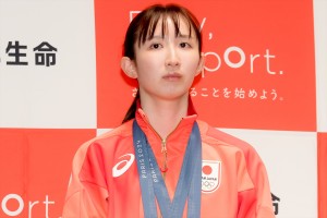 早田ひな、パリ2024オリンピック チームニッセイ 報告会に登場