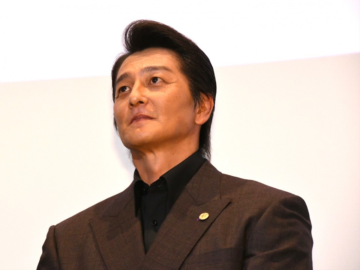 伊藤健太郎、うまい棒をあぶって食べることを共演者から暴露される！「香ばしくておいしいんです」