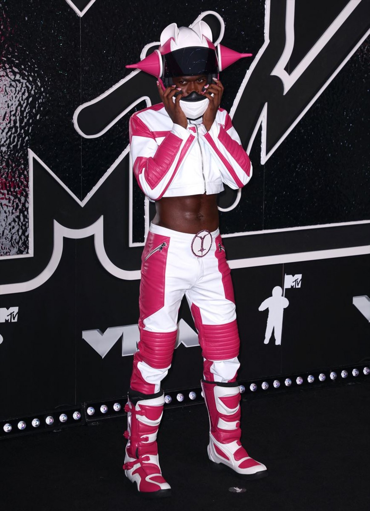 2024年MTV VMAs開催！　ブラックカーペットに現れた歌姫たちのルックをチェック！