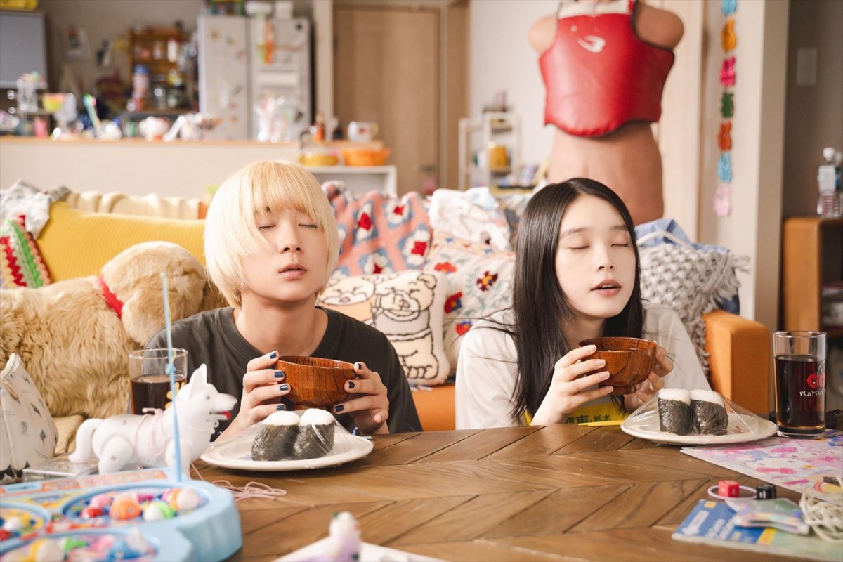 高石あかり、伊澤彩織らがコメント到着！　『ベイビーわるきゅーれ』ドラマ放送、今夜スタート　映画1作目の地上波初放送も決定