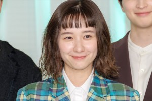 ドラマ『若草物語―恋する姉妹と恋せぬ私―』制作発表に出席した堀田真由