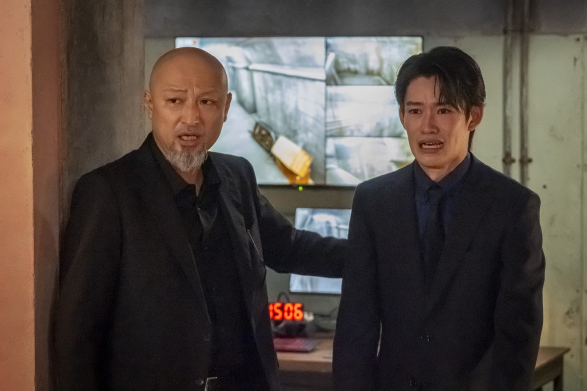 『民王R』“泰山”遠藤憲一の妻役・峯村リエが続投！　遠藤＆なにわ男子・大橋和也との仲良し3ショット到着　場面写真も初解禁