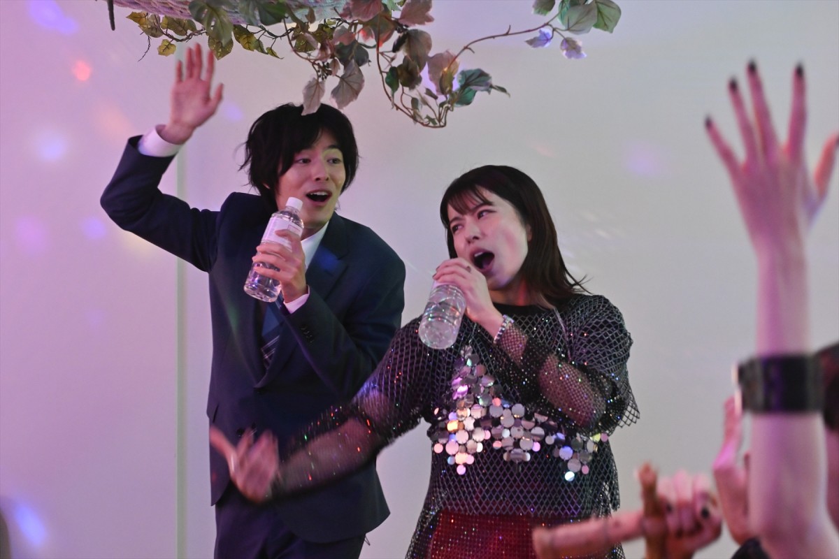 『無能の鷹』3話、“鵜飼”さとうほなみ＆”鵙尾”土居志央梨、犬猿の仲の2人が抱える因縁とは？