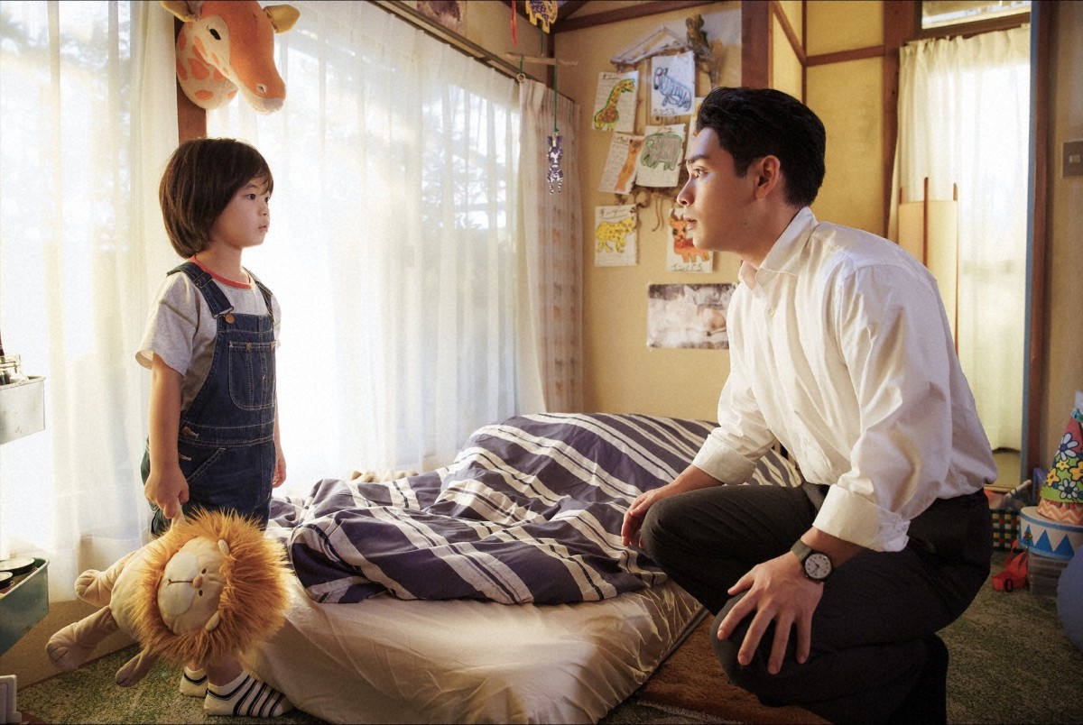 柳楽優弥×坂東龍汰、穏やかに暮らす兄弟が“ある事件”に巻き込まれる　『ライオンの隠れ家』スタート