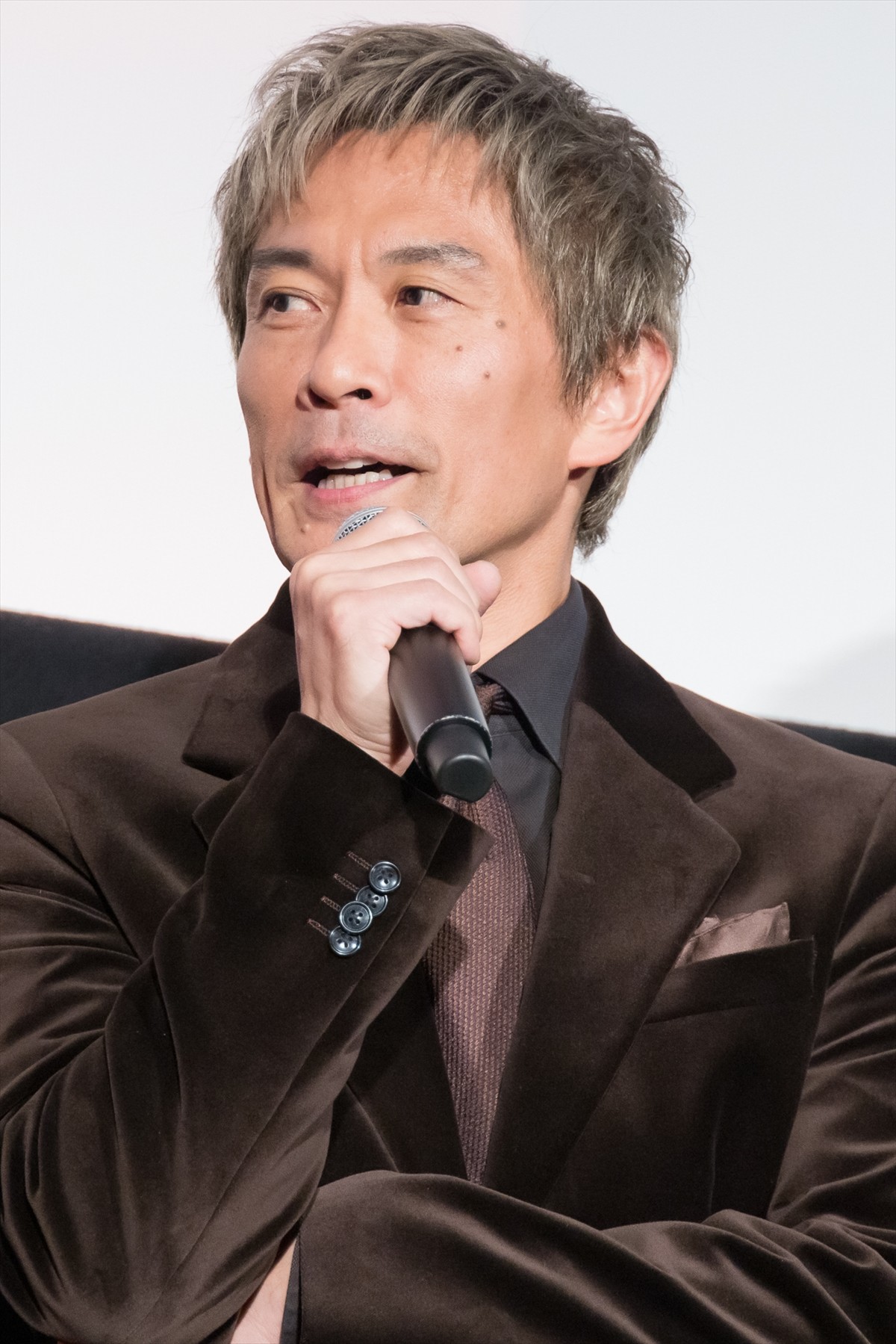 内野聖陽、岡田将生は「甘えんぼうみたい」「すごい可愛いんですよ」