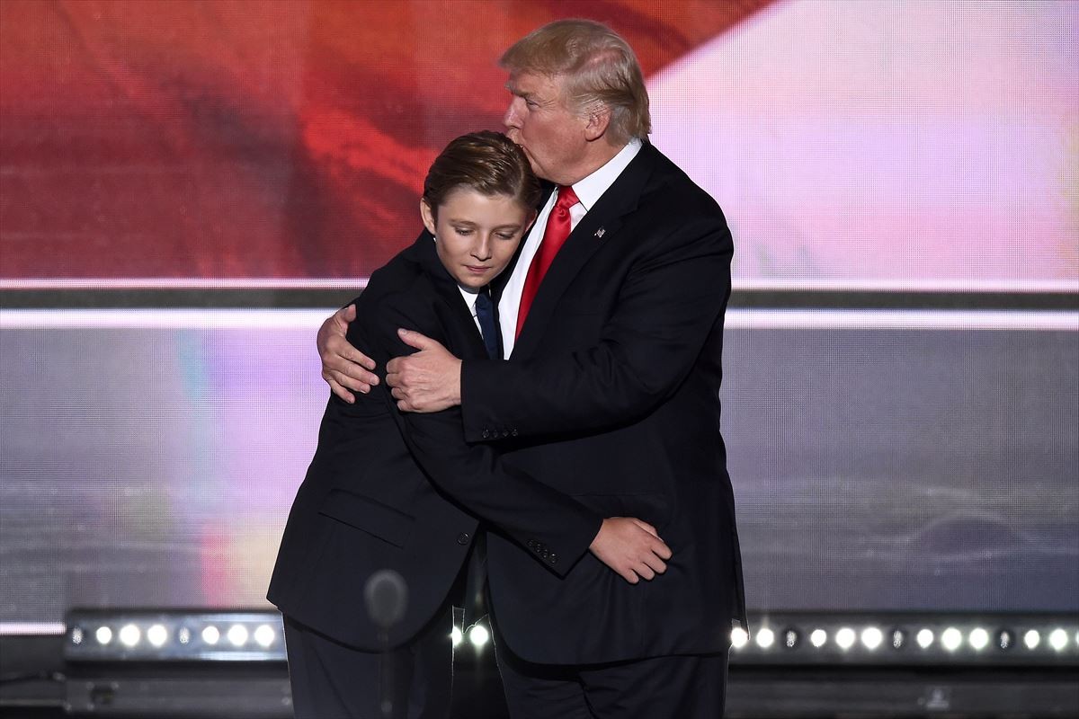 トランプ次期大統領のイケメン息子、身長2メートル超えに成長！　投票した政党は？