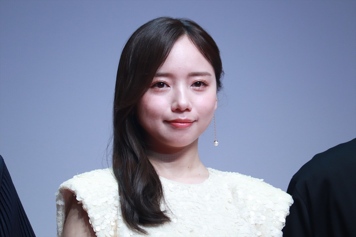 三吉彩花＆齊藤京子＆MEGUMI　華やかなルックで縦型映画祭授賞式に登場＜TikTok TOHO Film Festival＞