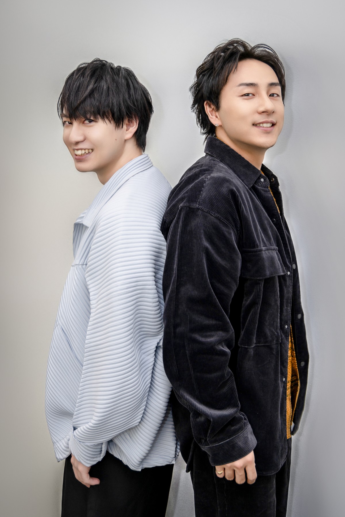小林裕介＆鈴木崚汰、『Dr.STONE』最終章への覚悟を語る！　アメリカチーム声優陣の“凄み”に感動した理由とは