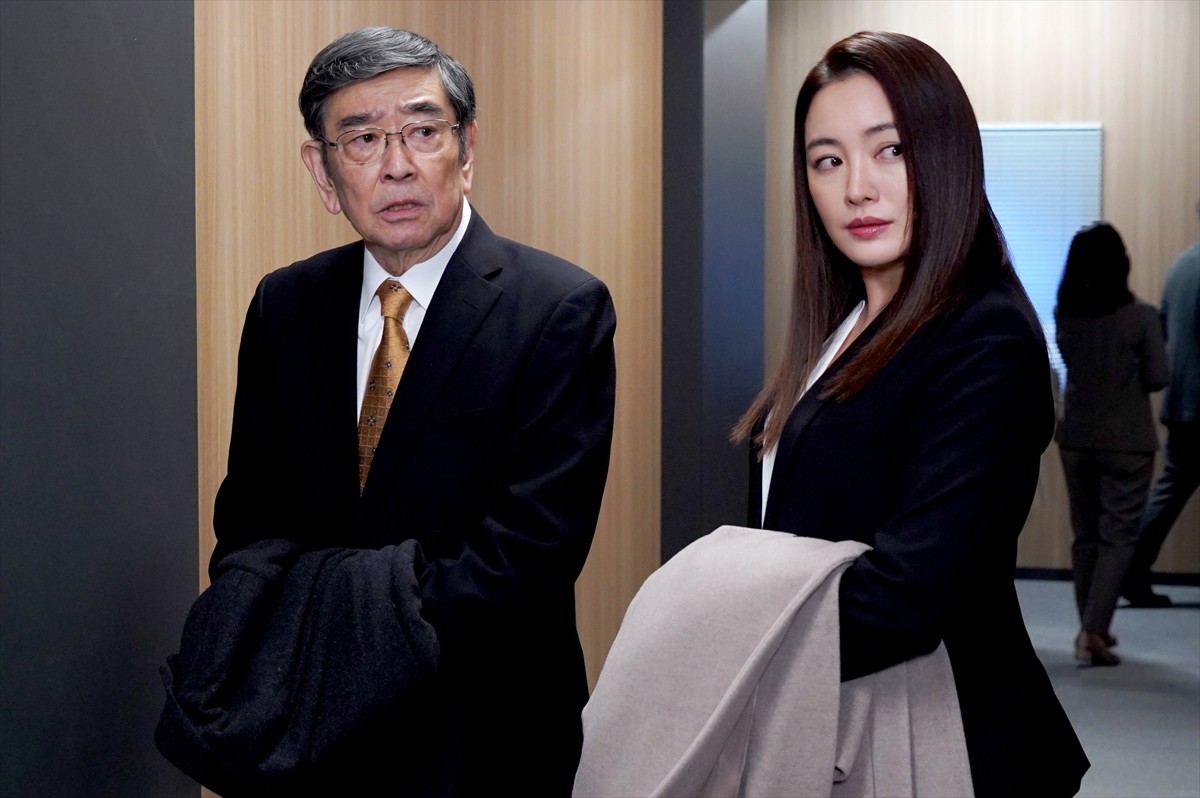 【今夜放送！】『相棒』元日SP　右京＆薫、テレビ局を舞台に誘拐事件の犯人を追う