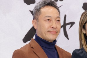 音尾琢真、ドラマ『ジャンヌの裁き』記者会見に登場